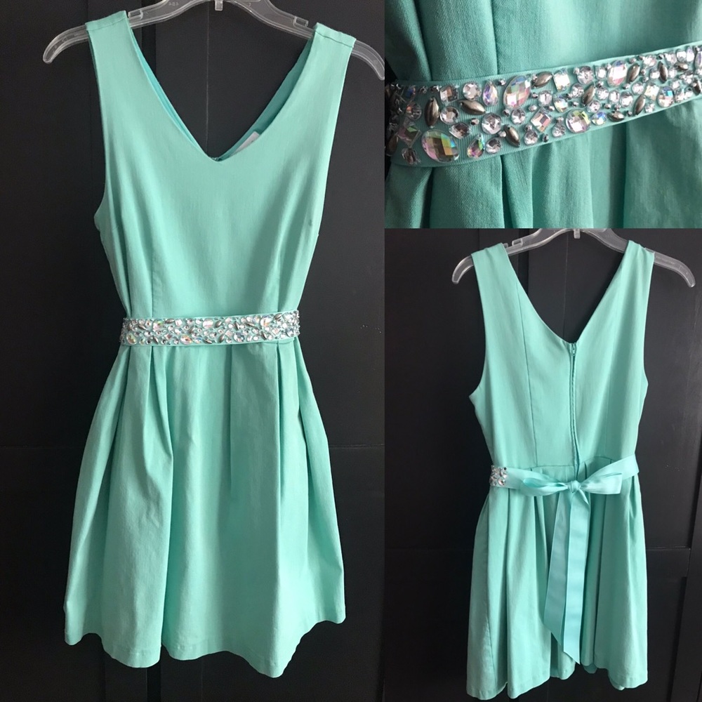 💋2 for $30💋 Honey and Rosie mint green dress
